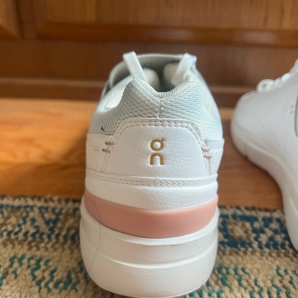 THE ROGER Women’s On Cloud Sneakers - Picture 8 of 9